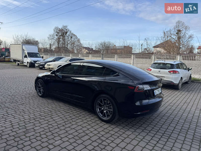 Седан Tesla Model 3 2021 в Луцке фото 3 Седан Tesla Model 3 2021 в Луцке