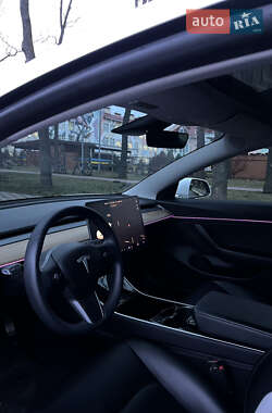 Седан Tesla Model 3 2019 в Чайках