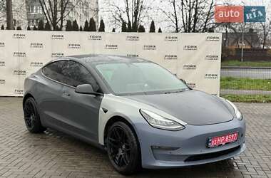 Седан Tesla Model 3 2019 в Луцьку