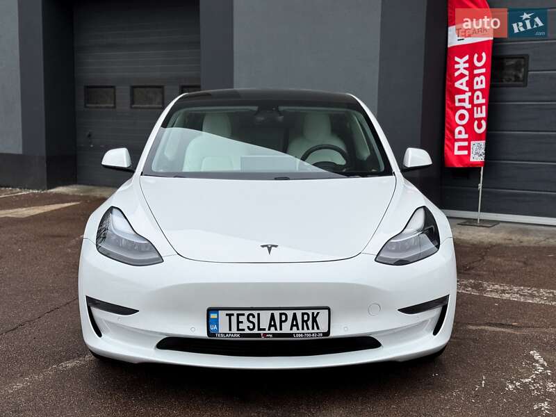 Седан Tesla Model 3 2021 в Киеве фото 3 Седан Tesla Model 3 2021 в Киеве
