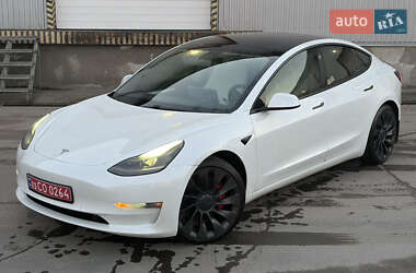 Седан Tesla Model 3 2021 в Львове