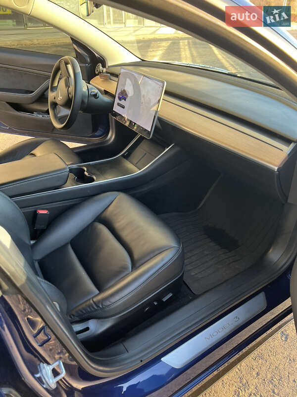 Седан Tesla Model 3 2020 в Києві фото 15 Седан Tesla Model 3 2020 в Києві