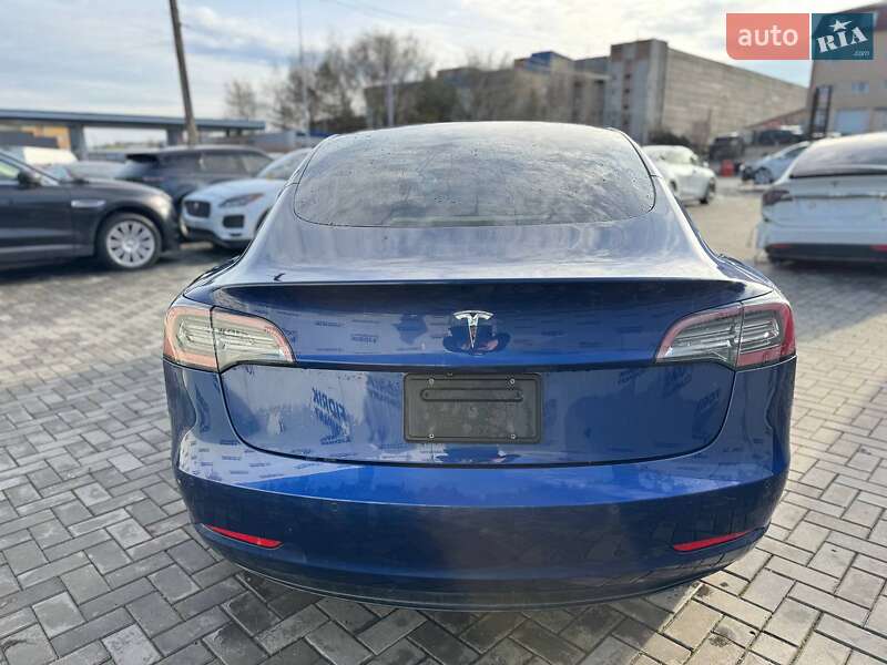 Седан Tesla Model 3 2019 в Луцке