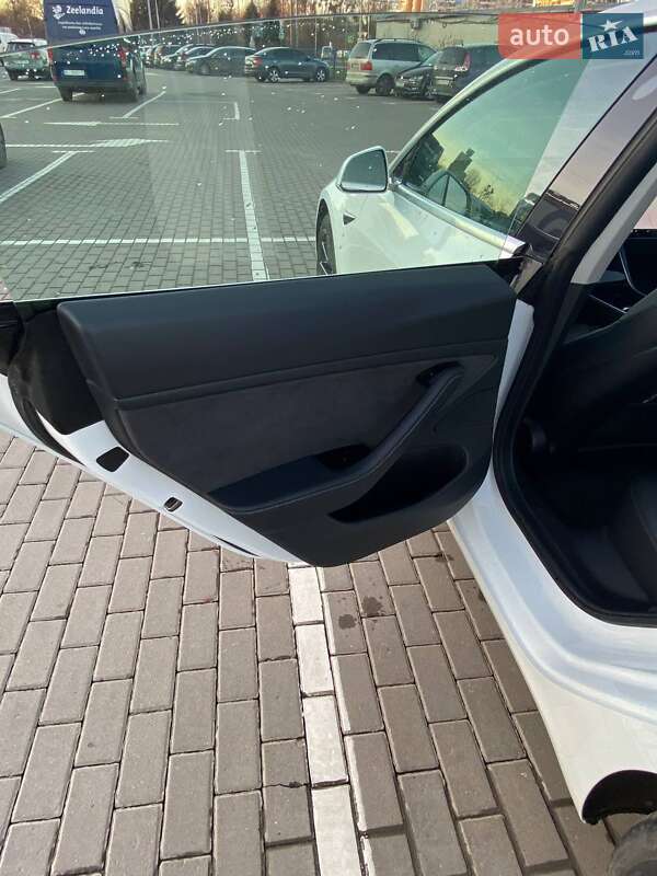 Седан Tesla Model 3 2020 в Львове фото 11 Седан Tesla Model 3 2020 в Львове