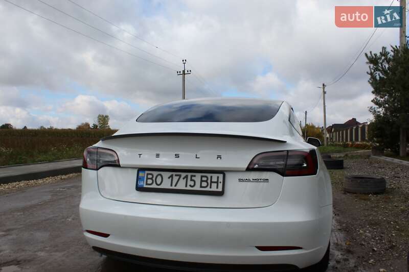 Седан Tesla Model 3 2021 в Тернополе