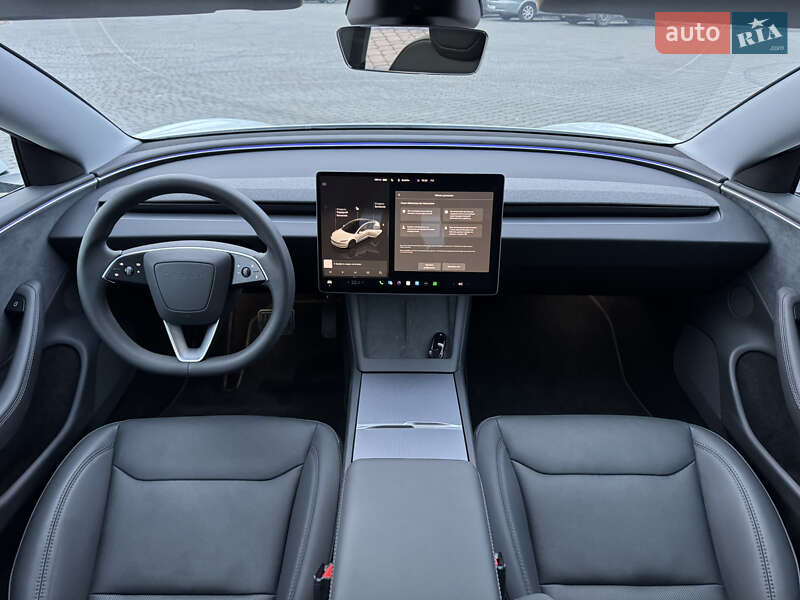 Седан Tesla Model 3 2024 в Дніпрі