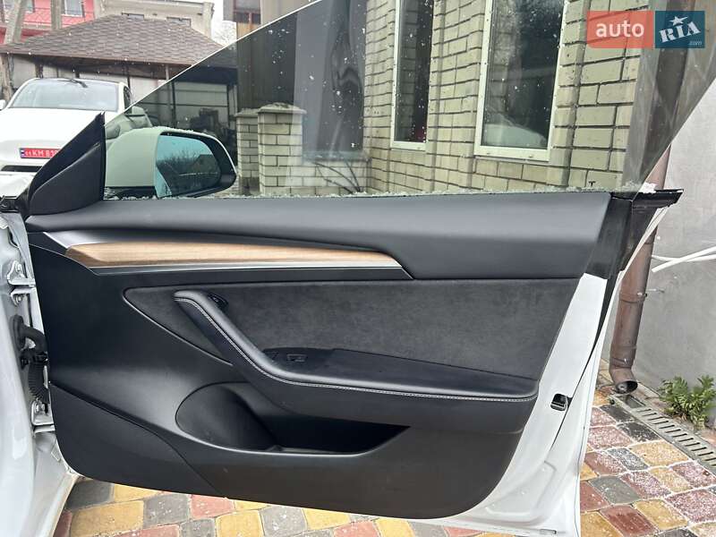 Седан Tesla Model 3 2023 в Полтаве фото 20 Седан Tesla Model 3 2023 в Полтаве