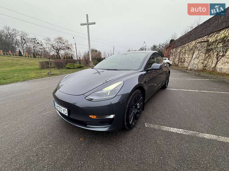 Седан Tesla Model 3 2023 в Киеве фото 23 Седан Tesla Model 3 2023 в Киеве
