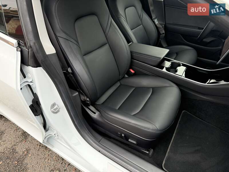Седан Tesla Model 3 2018 в Киеве фото 10 Седан Tesla Model 3 2018 в Киеве