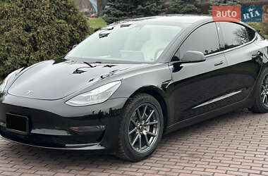 Седан Tesla Model 3 2021 в Днепре