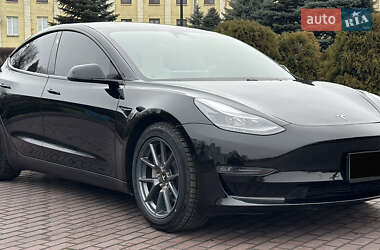Седан Tesla Model 3 2021 в Днепре