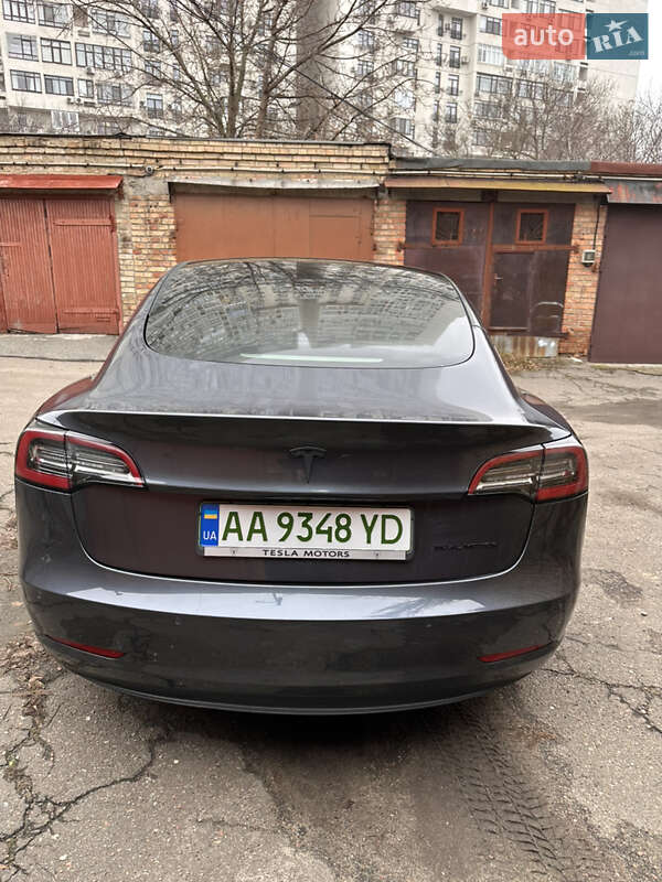 Седан Tesla Model 3 2021 в Киеве фото 3 Седан Tesla Model 3 2021 в Киеве