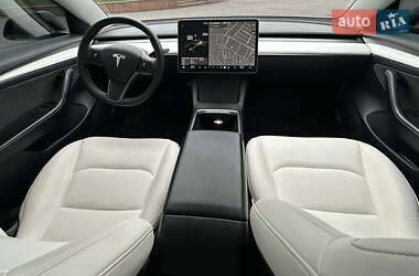 Седан Tesla Model 3 2021 в Днепре