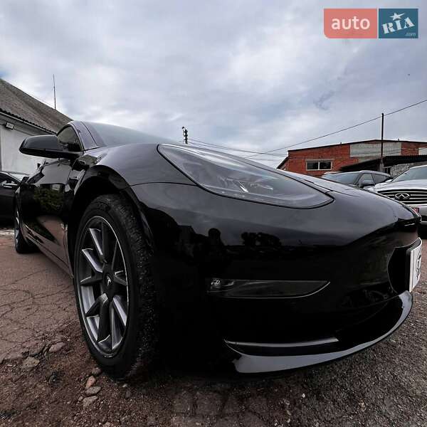 Седан Tesla Model 3 2022 в Чернигове фото 5 Седан Tesla Model 3 2022 в Чернигове