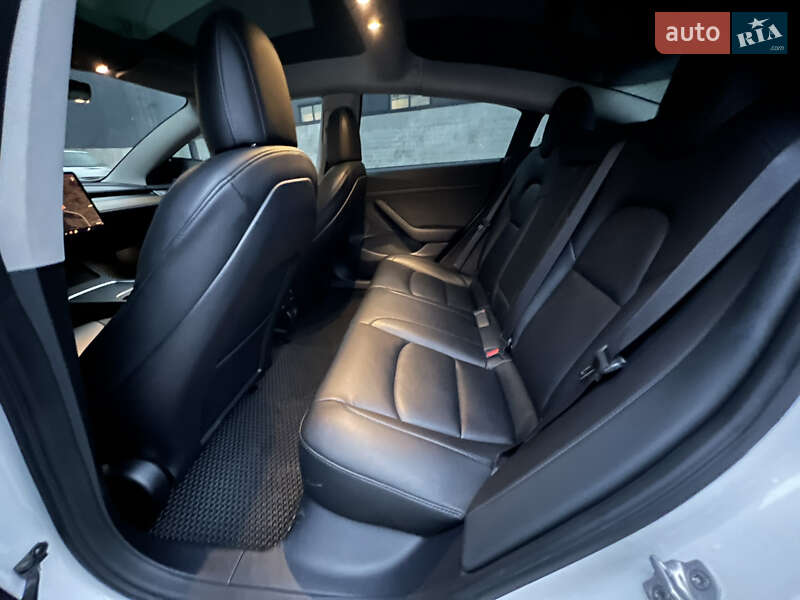 Седан Tesla Model 3 2021 в Киеве фото 26 Седан Tesla Model 3 2021 в Киеве
