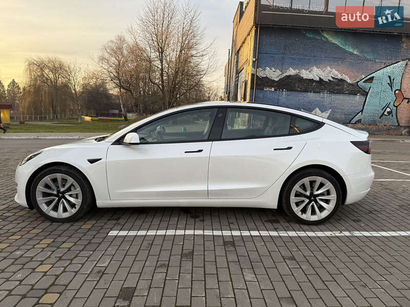 Седан Tesla Model 3 2023 в Луцке фото 3 Седан Tesla Model 3 2023 в Луцке
