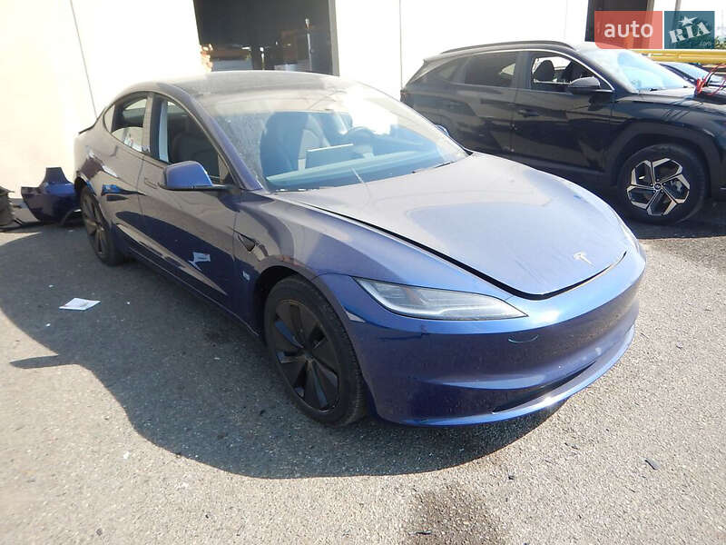 Tesla Model 3 2025