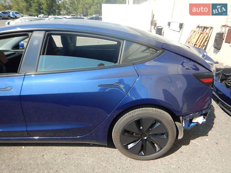 Седан Tesla Model 3 2025 в Киеве фото 6 Седан Tesla Model 3 2025 в Киеве