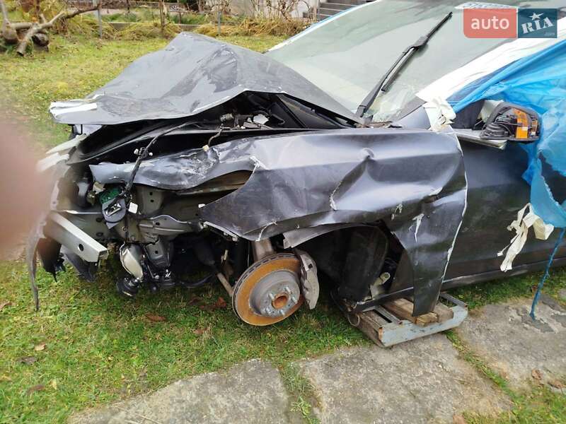 Седан Tesla Model 3 2019 в Львове