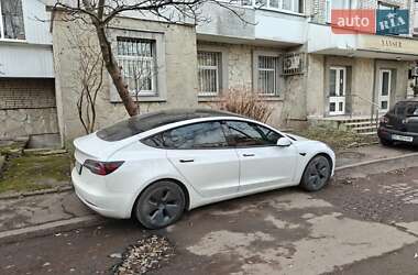Седан Tesla Model 3 2021 в Львові