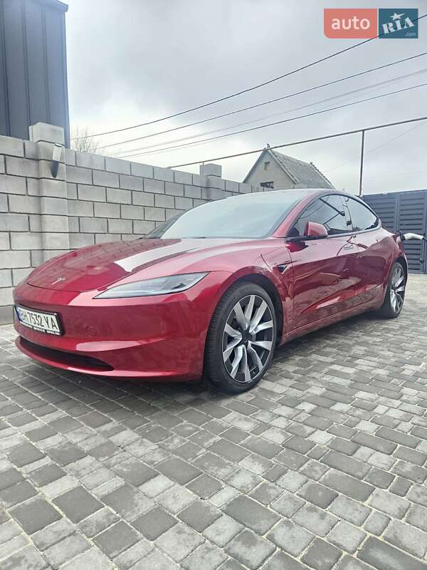 Седан Tesla Model 3 2024 в Одессе