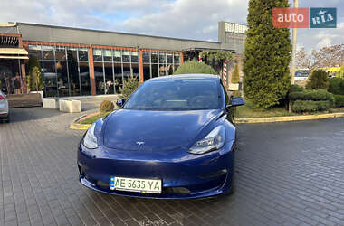 Седан Tesla Model 3 2022 в Дніпрі