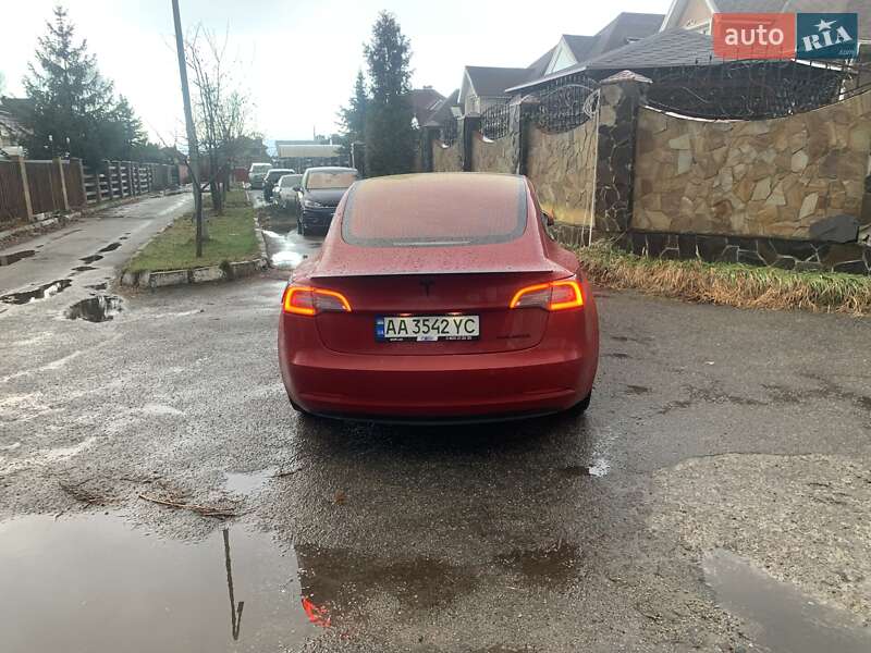 Седан Tesla Model 3 2018 в Киеве