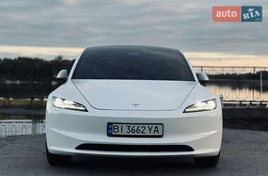 Седан Tesla Model 3 2024 в Киеве