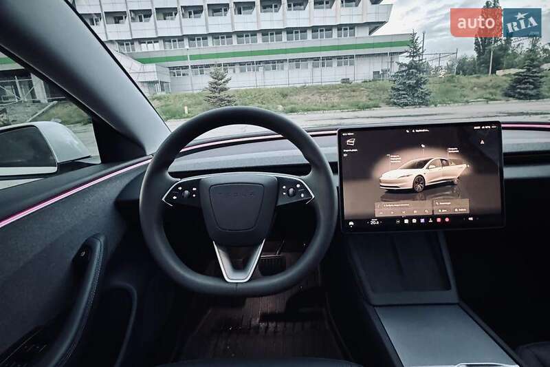 Седан Tesla Model 3 2024 в Киеве