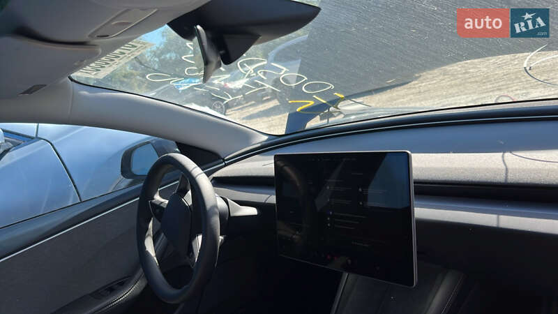 Седан Tesla Model 3 2025 в Кривом Роге