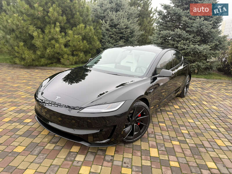 Седан Tesla Model 3 2025 в Днепре
