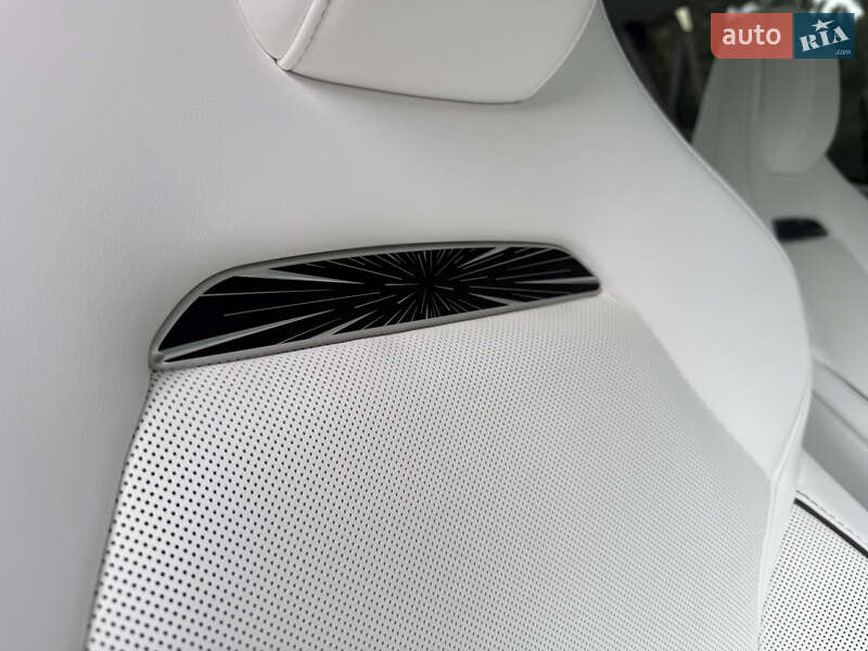 Седан Tesla Model 3 2025 в Днепре