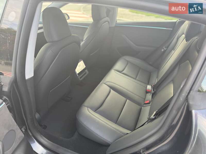 Седан Tesla Model 3 2024 в Новомосковске