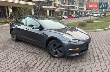Седан Tesla Model 3 2022 в Софіївській Борщагівці