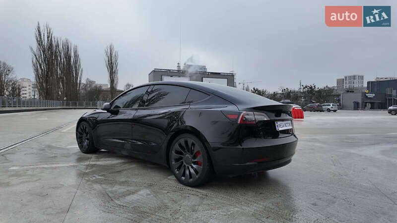 Седан Tesla Model 3 2020 в Киеве