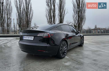 Седан Tesla Model 3 2020 в Киеве
