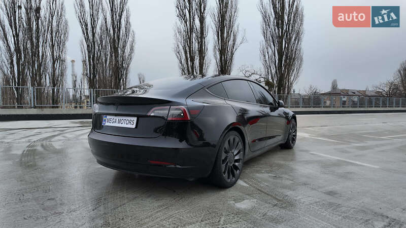 Седан Tesla Model 3 2020 в Киеве