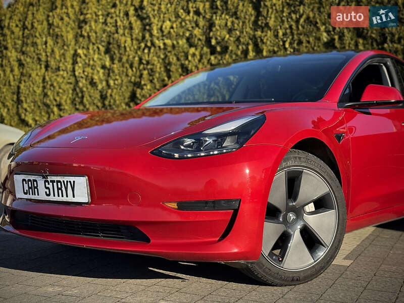 Седан Tesla Model 3 2023 в Стрые