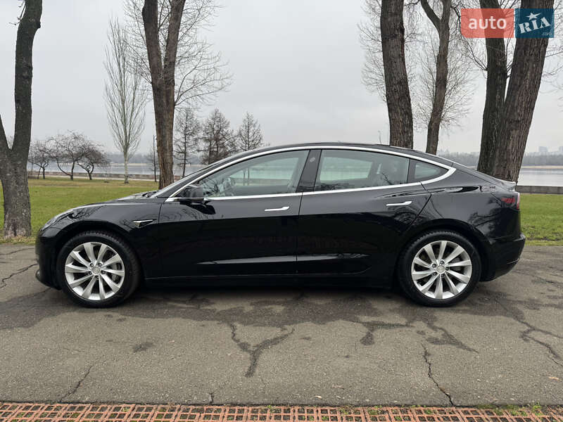 Седан Tesla Model 3 2019 в Киеве