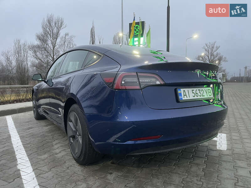 Седан Tesla Model 3 2022 в Киеве
