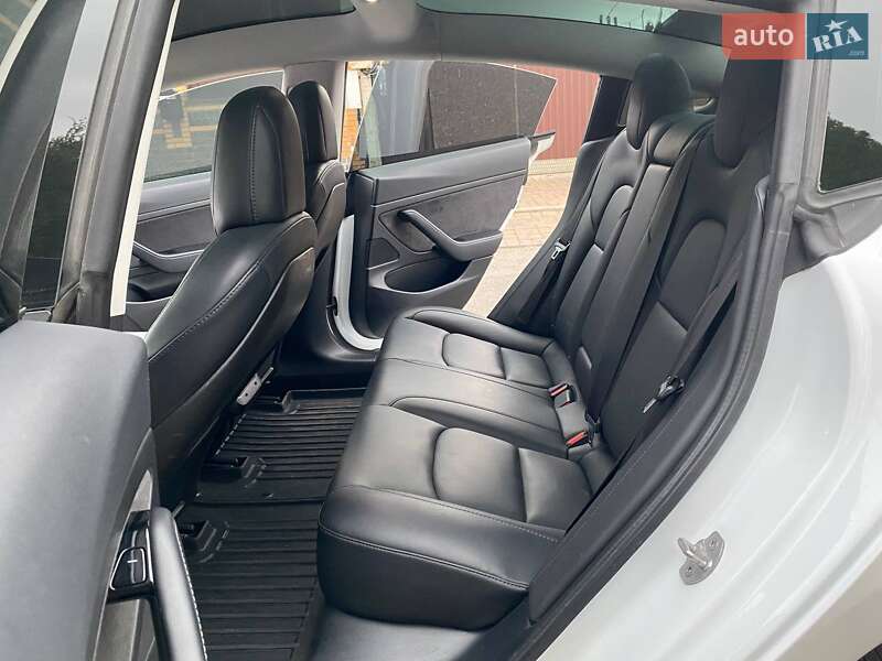Седан Tesla Model 3 2019 в Белой Церкви
