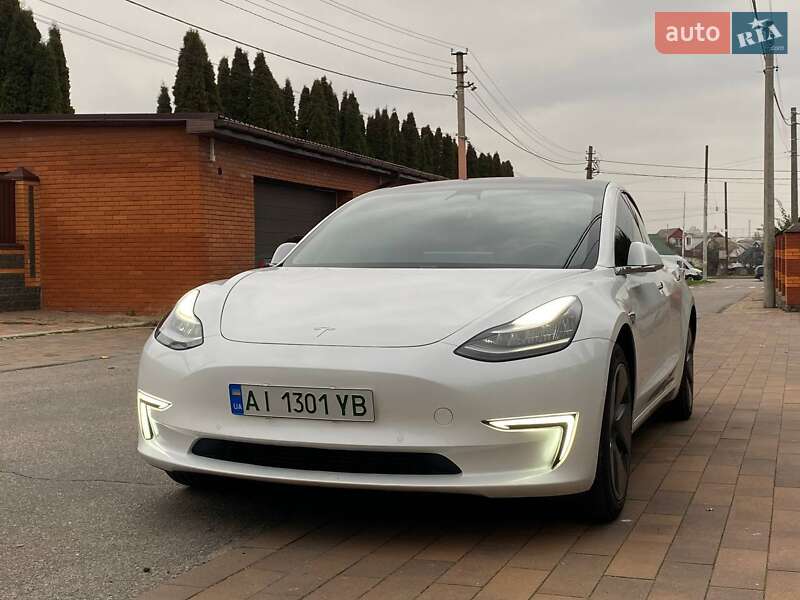 Седан Tesla Model 3 2019 в Белой Церкви