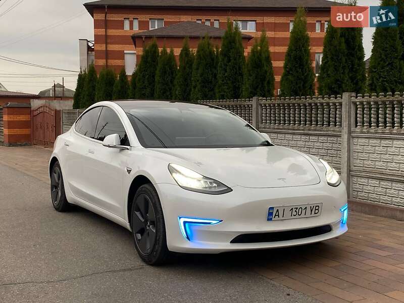 Седан Tesla Model 3 2019 в Белой Церкви