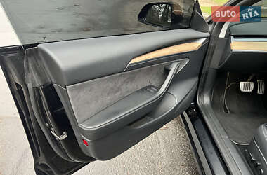 Седан Tesla Model 3 2022 в Кременчуці