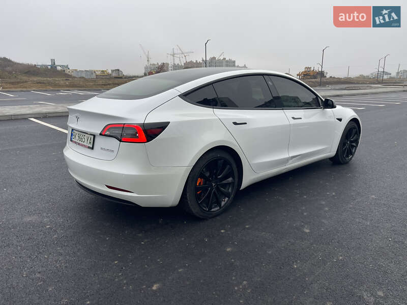 Седан Tesla Model 3 2019 в Ровно