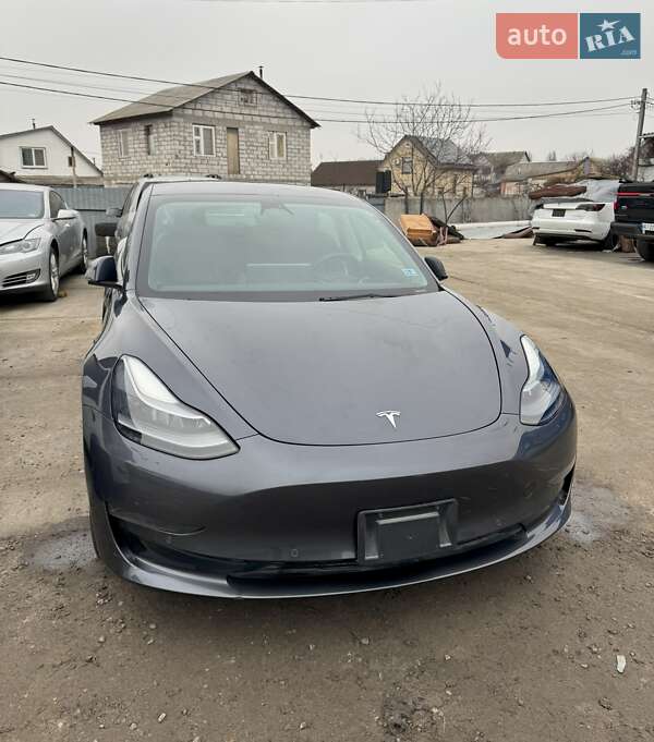 Седан Tesla Model 3 2022 в Киеве