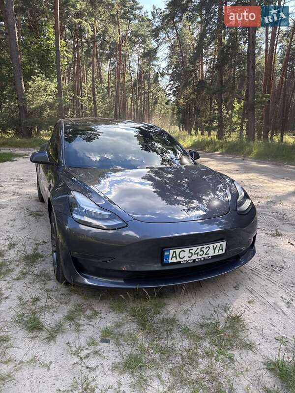 Седан Tesla Model 3 2018 в Луцке