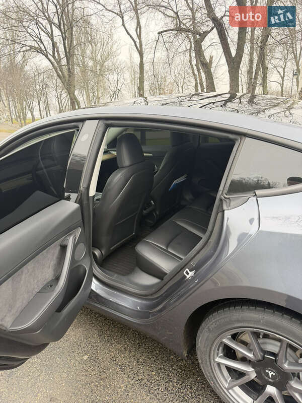 Седан Tesla Model 3 2023 в Киеве