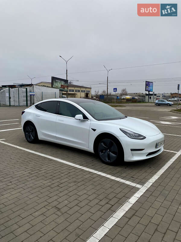 Седан Tesla Model 3 2019 в Белой Церкви