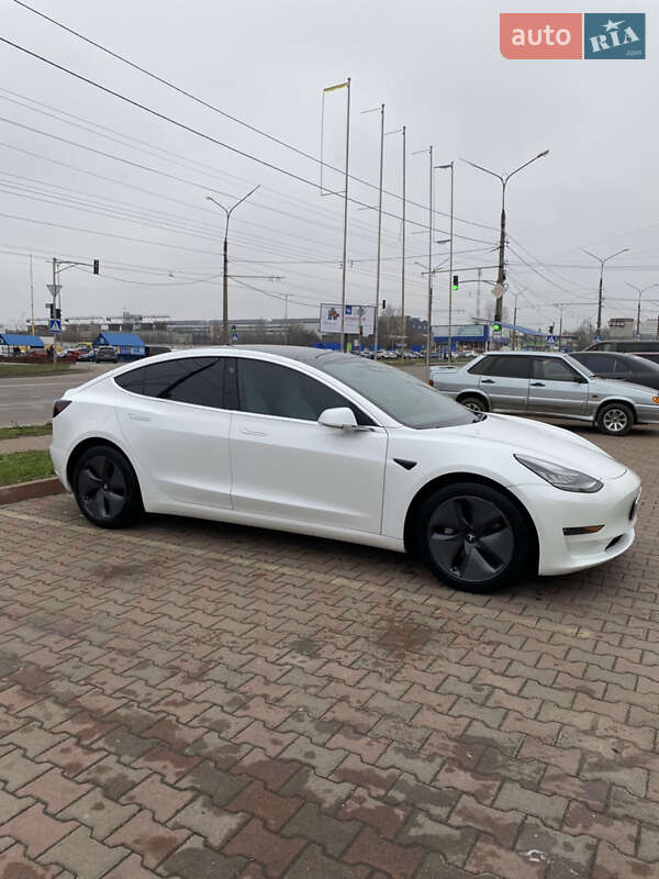 Седан Tesla Model 3 2019 в Белой Церкви